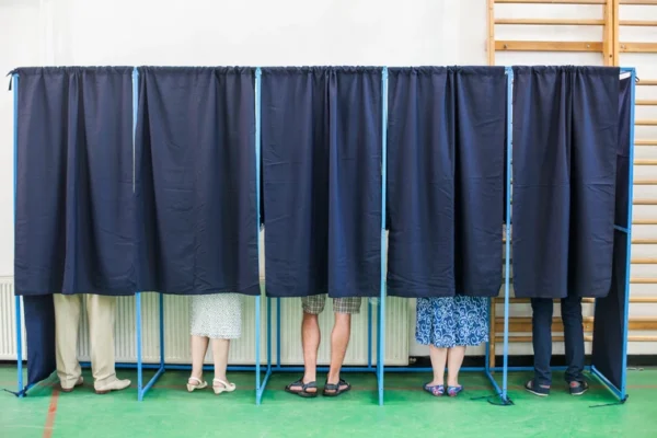people voting